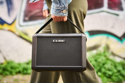 ROLAND CUBE CUBE-ST-MI - CUBE STREET MINI - CONVENIENT ALL-IN-ONE PA FOR PERFORMERS AND CREATORS