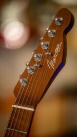 MARCEAU GUITARS® ELEGANTE ROASTED FLAMED MAPLE NECK ARTIC WHITE MAT – Image 4