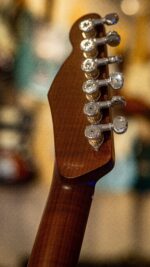 MARCEAU GUITARS® ELEGANTE ROASTED FLAMED MAPLE NECK ARTIC WHITE MAT – Image 6