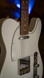 MARCEAU GUITARS® ELEGANTE ROASTED FLAMED MAPLE NECK ARTIC WHITE MAT – Image 5