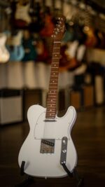 MARCEAU GUITARS® ELEGANTE ROASTED FLAMED MAPLE NECK ARTIC WHITE MAT – Image 3