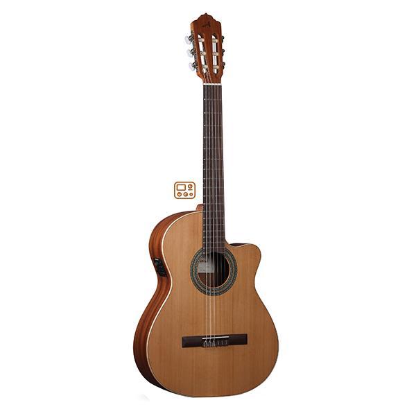 Almansa Guitarras - Almansa guitare cl. Student 400 Nature, finition matte, 650mm, table en cèdre massif, dos et éclisses en sapelli, avec pan coupé et préamp – Image 1